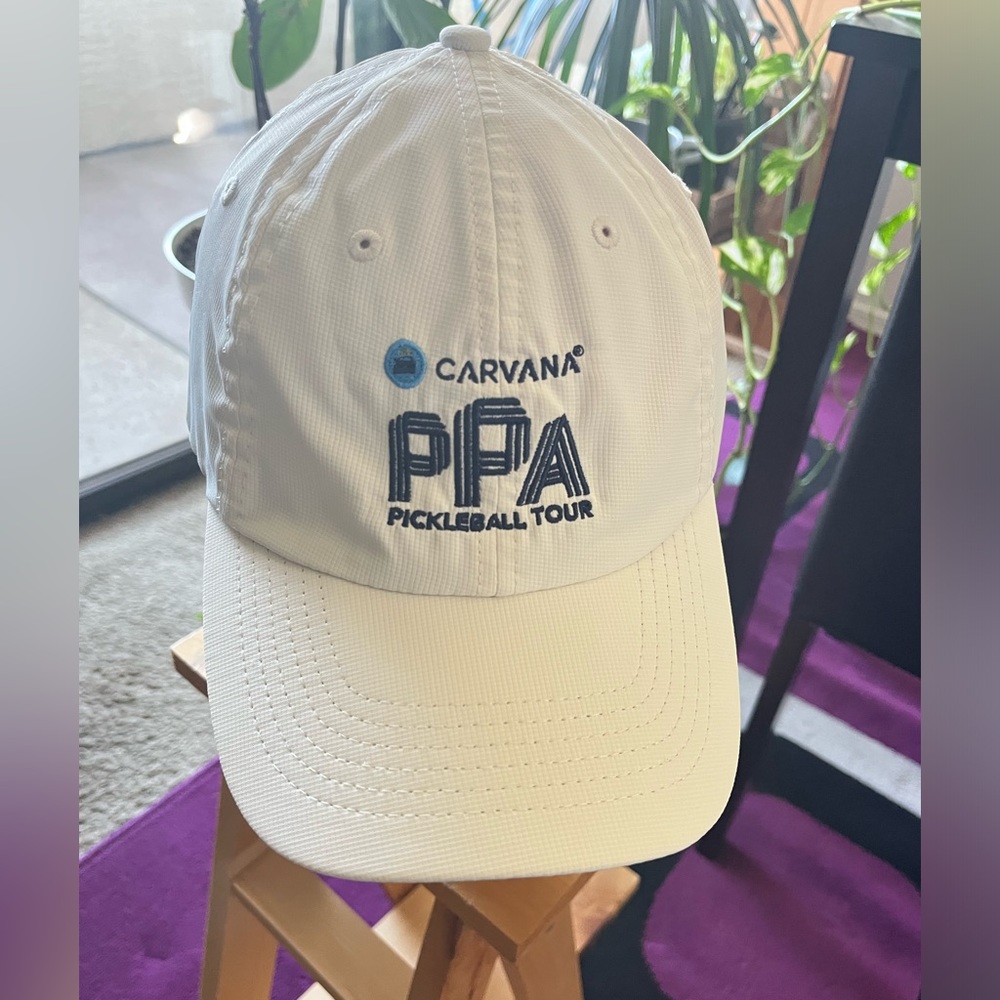 Caravana white PPA tour hat